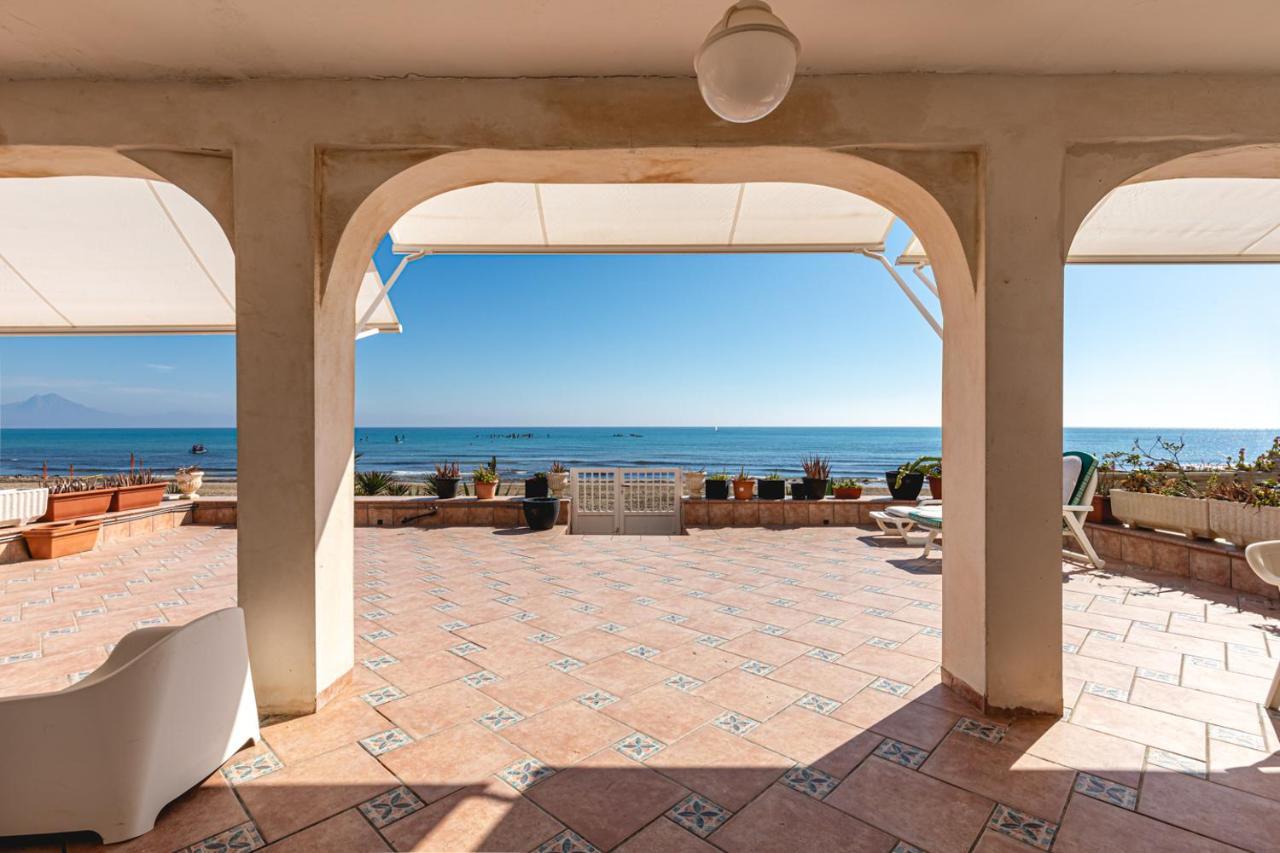 Beachfront Bliss: Apartamento A Pie De Playa Alicante Esterno foto