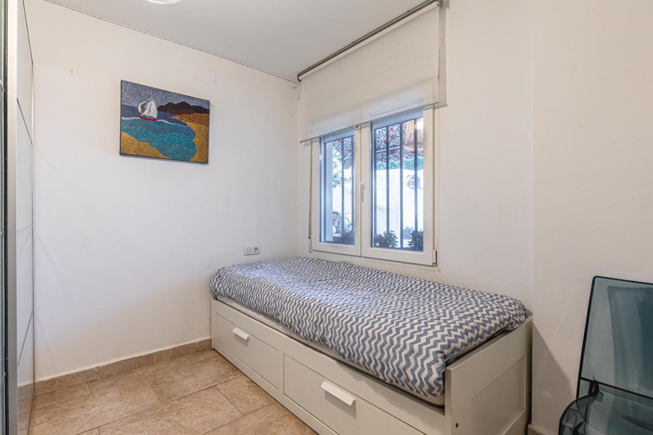 Beachfront Bliss: Apartamento A Pie De Playa Alicante Esterno foto